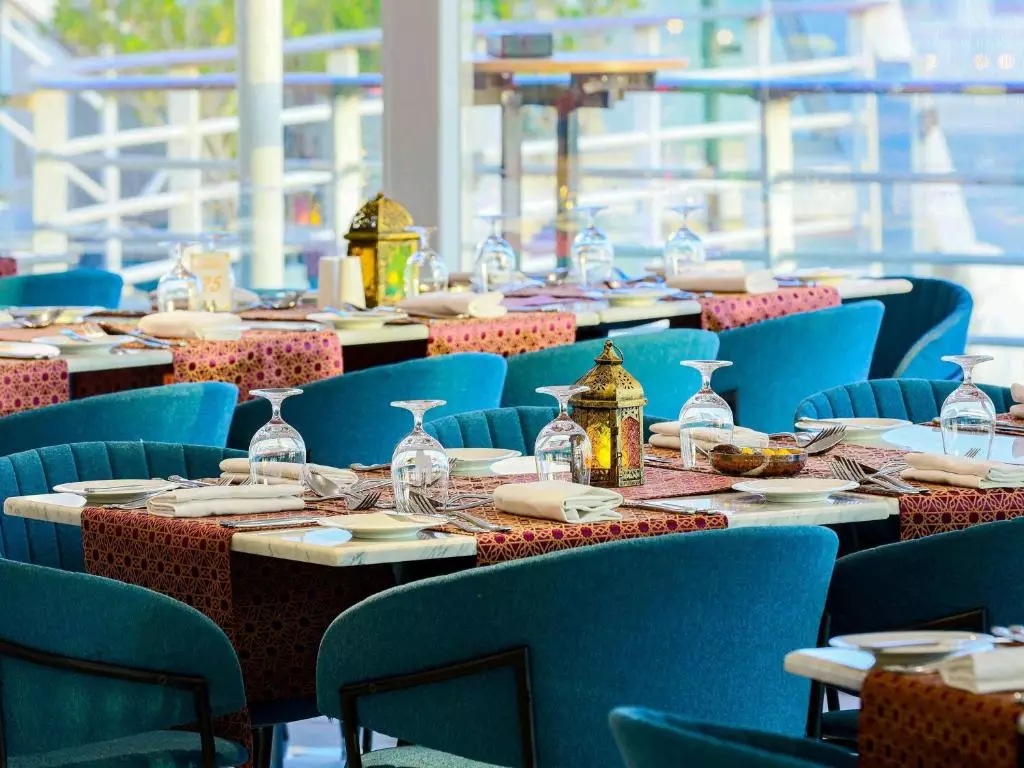 Queen Elizabeth 2 Hotel